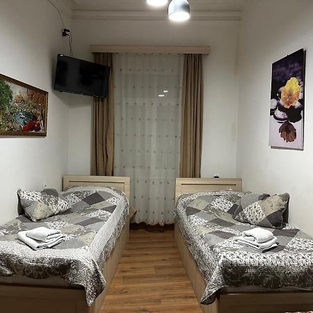 Leselidze Guest House Tbilisi Esterno foto