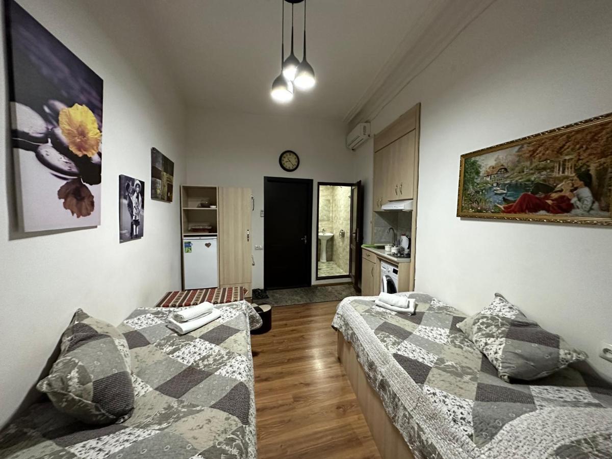 Leselidze Guest House Tbilisi Esterno foto