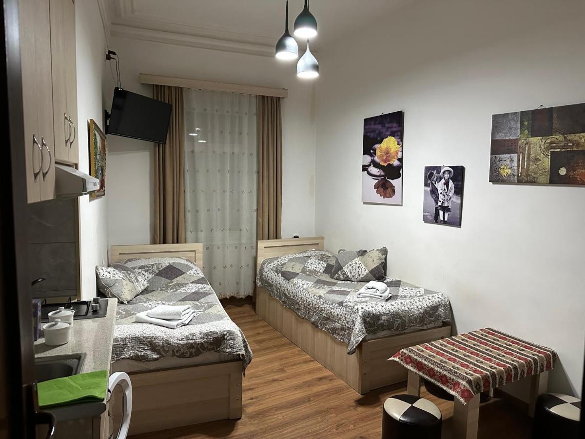 Leselidze Guest House Tbilisi Esterno foto