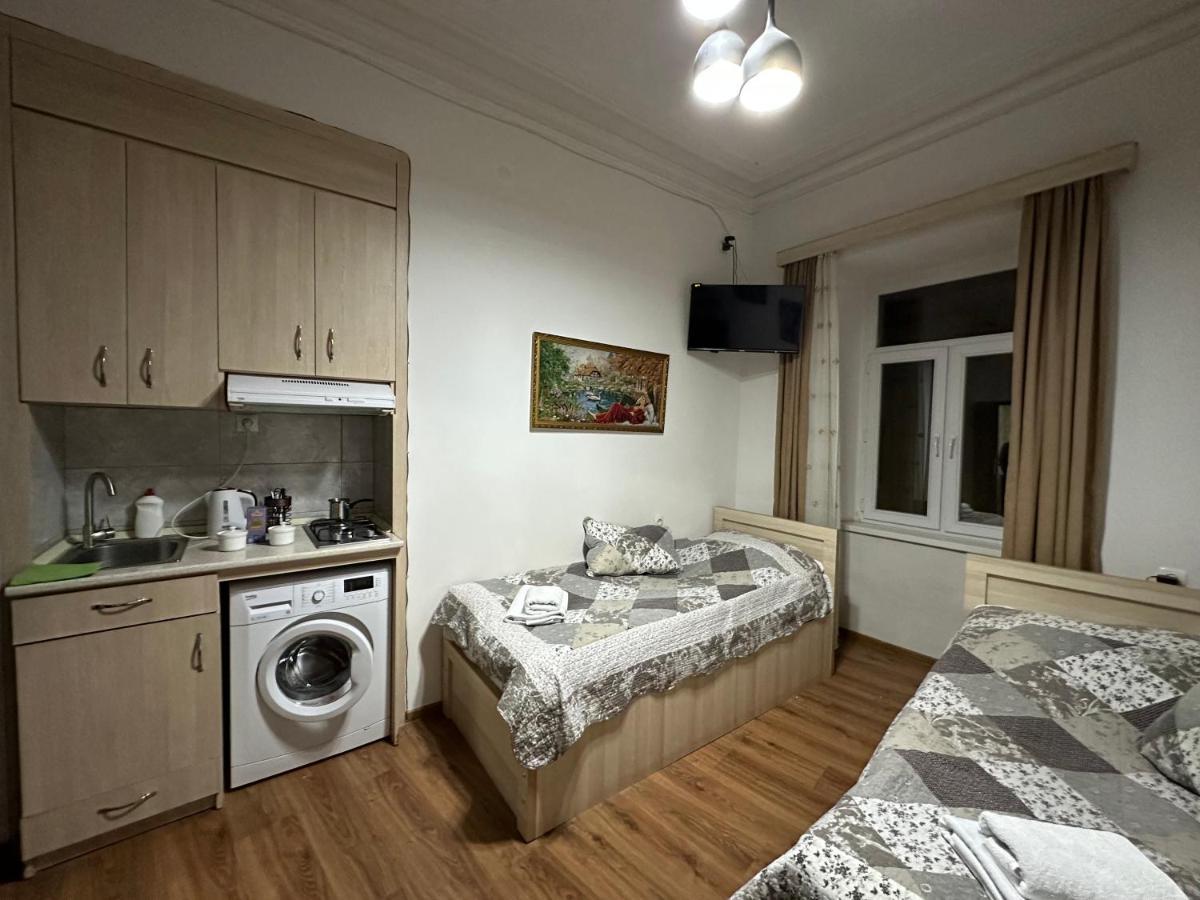 Leselidze Guest House Tbilisi Esterno foto