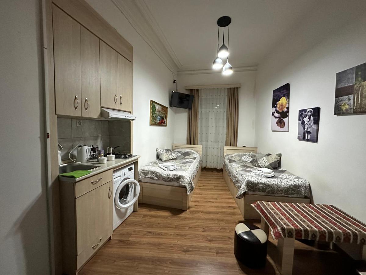 Leselidze Guest House Tbilisi Esterno foto